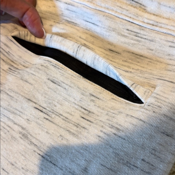 Guess Joggers - Picture 6 of 13